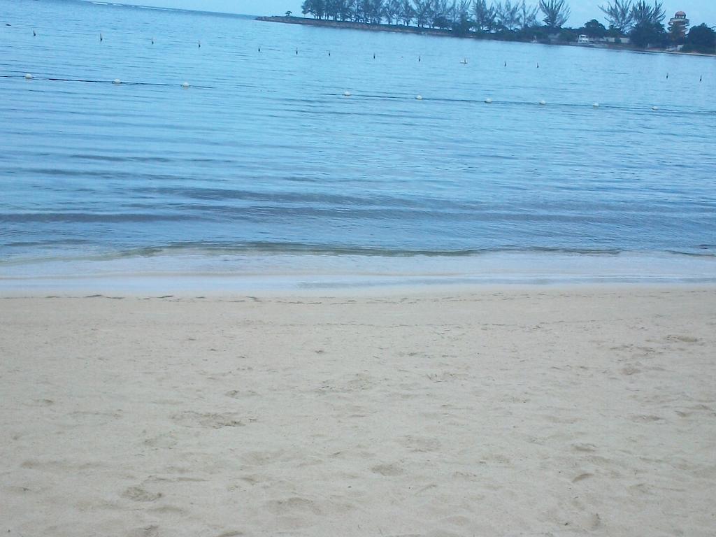 Turtle Towers Apartment โอโชรีโอส ภายนอก รูปภาพ