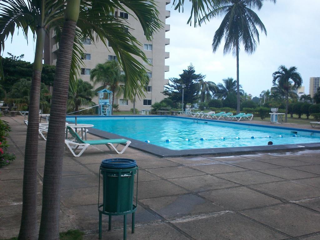 Turtle Towers Apartment โอโชรีโอส ภายนอก รูปภาพ
