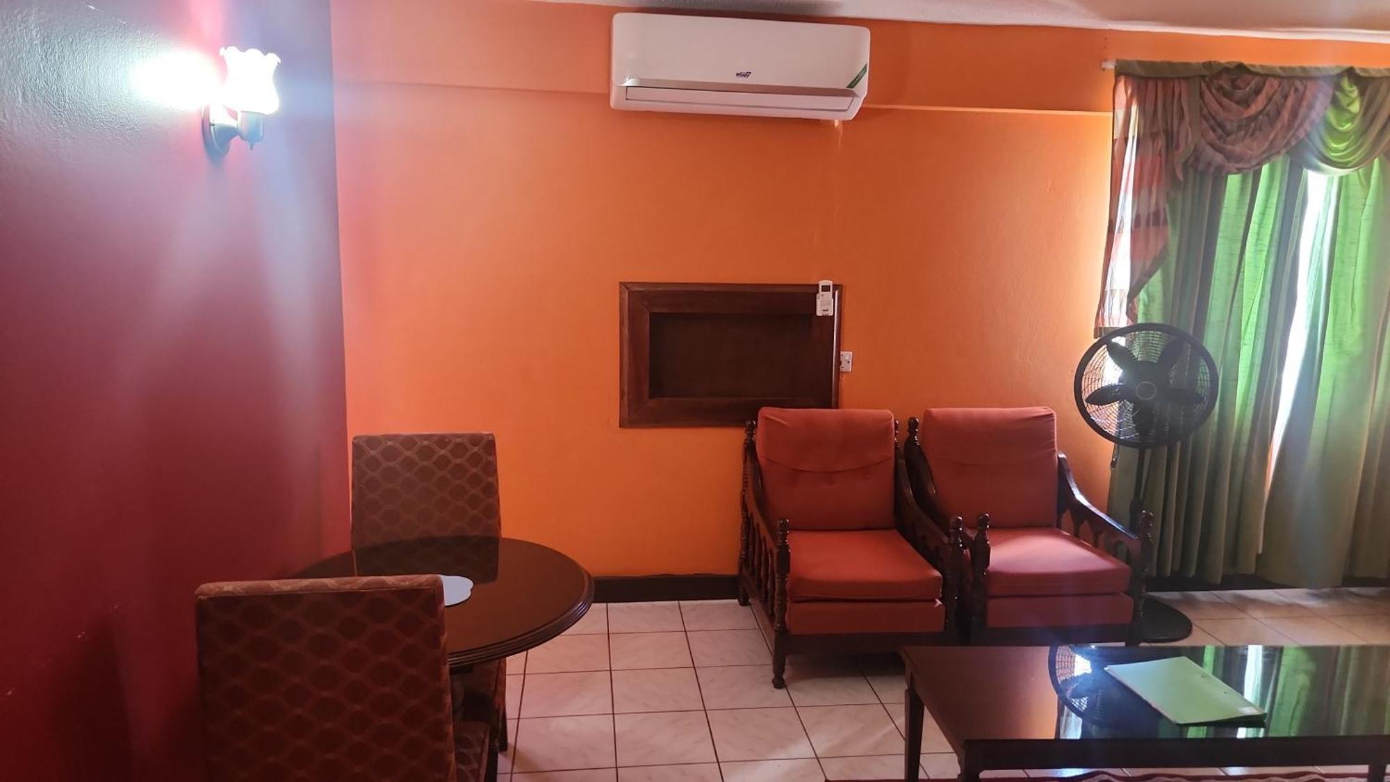 Turtle Towers Apartment โอโชรีโอส ภายนอก รูปภาพ
